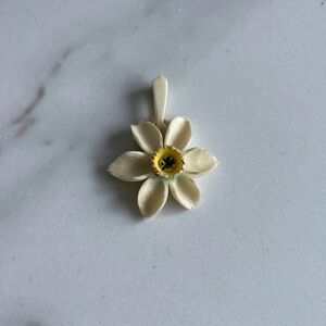 Cream Flower Pendant